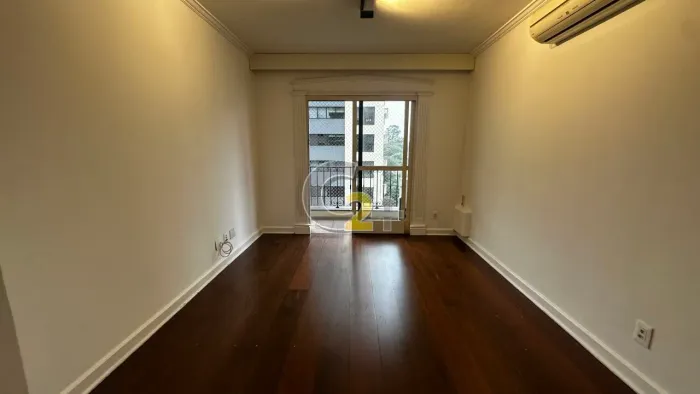 Apartamento para locação na Vila Madalena, 3 quartos, 1 suíte e 2 vagas de garagem