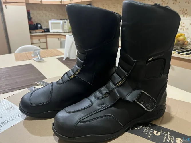 Bota Alpinestars tamanho 42 Brasil
