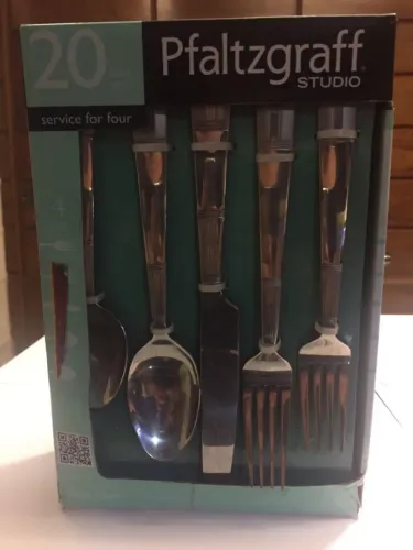 O conjunto de talheres Pfaltzgraff Studio de 20 peças