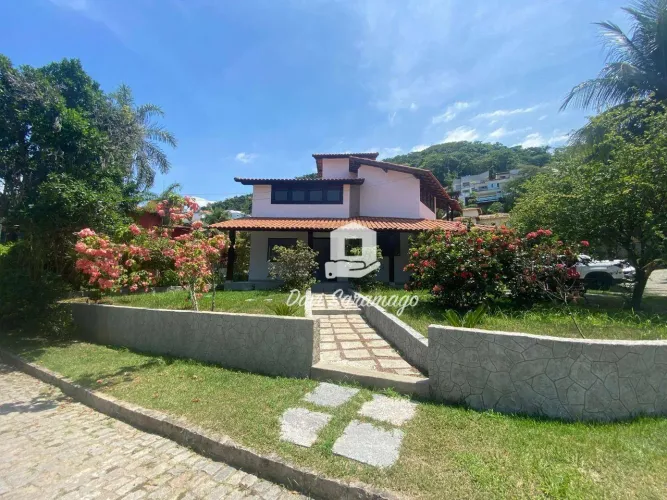 Casa com 4 dormitórios à venda, 400 m² - Itaipu - Niterói/RJ