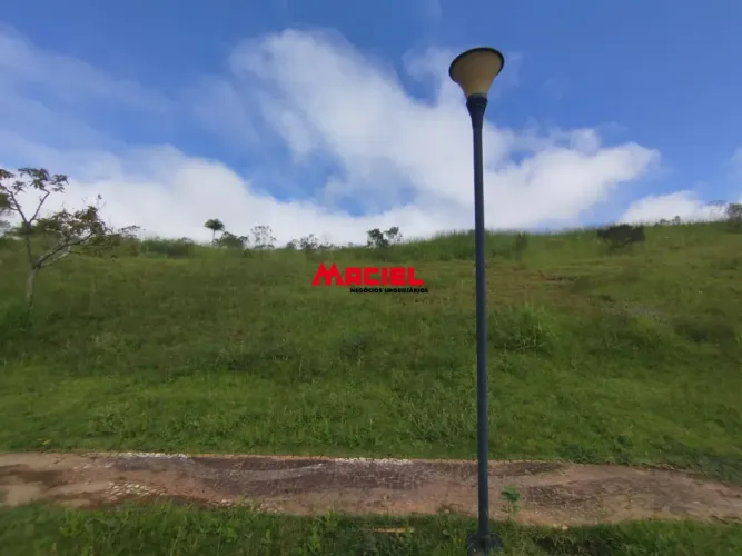 Terreno no condomínio Espelho D`água (zona norte) - excelente topografia / quadra B / acli