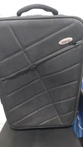 Vendo essa mala .em perfeito estado.