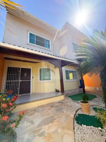 Casa para Venda em Macaé, São Marcos, 3 dormitórios, 2 suítes, 3 banheiros