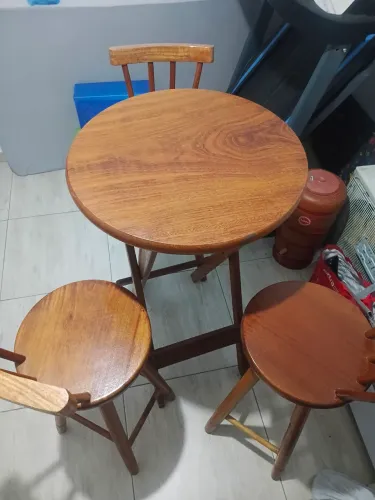 Mesa dobravel bistro e cadeiras