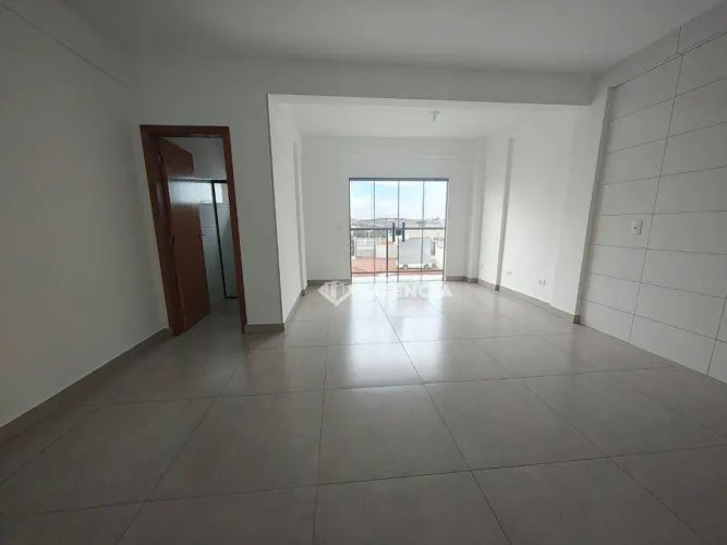 Apartamento 2.500,00 Próximo a UINVEL