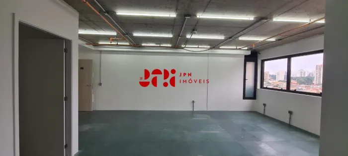Sala comercial na Chácara Santo Antônio - 58m², 02 vagas
