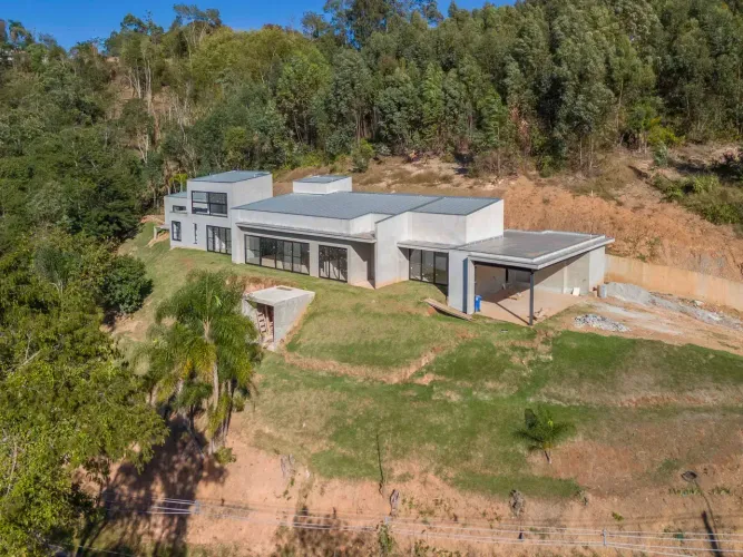 Casa com à venda Araçariguama SP