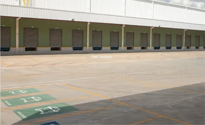 Galpão Comercial para Locação em Itapecerica da Serra-SP Jardim Itapecerica 3 Salas, 2 Ban
