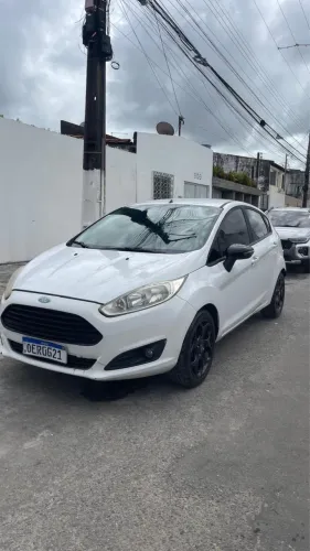 Ford Fiesta 1.6 16V Flex Aut. 5P 2014
