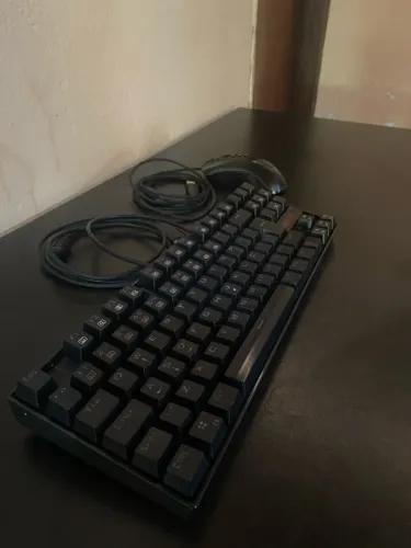 TECLADO E MOUSE REDRAGON USADO