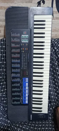 Teclado Casio CT-670 - 5 Oitavas