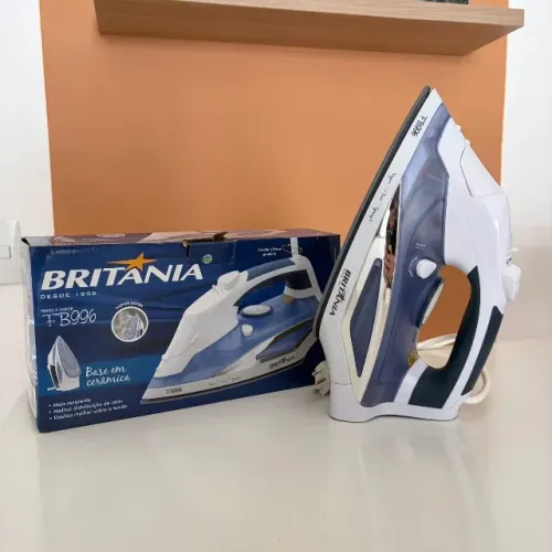 Ferro de Passar Roupa Britânia FB996