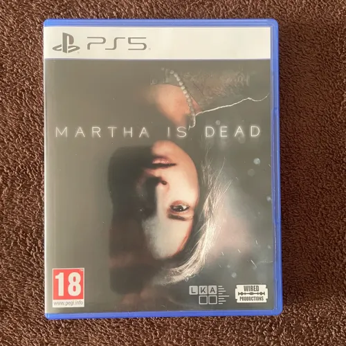 Martha is Dead - Jogo PS5 - Mídia Física 
