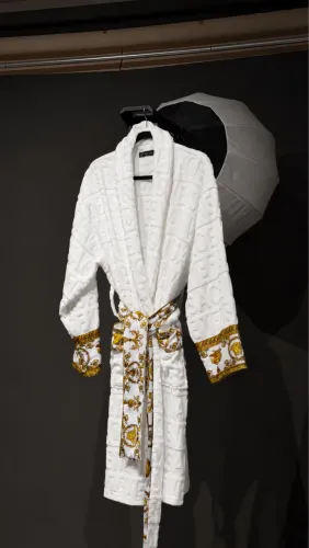 roupão versace barroco longo branco