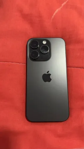 iPhone 15 pro 128 gigas bateria 81%