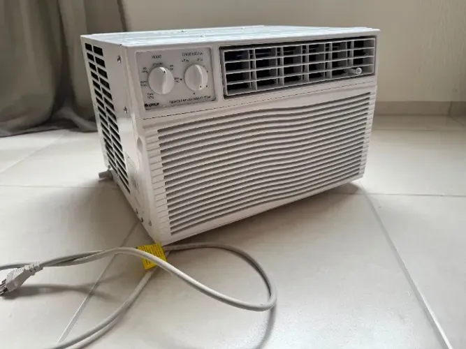 Ar Condicionado Mecânico de Caixa 10.000 BTUs Gree