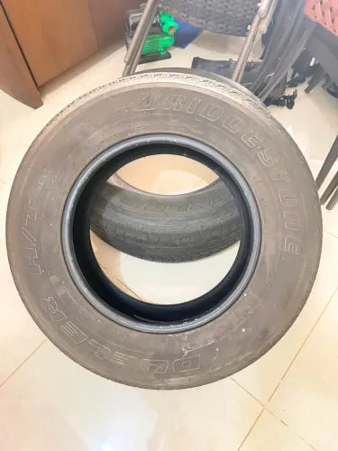 Pneus Bridgestone 265/65 R17