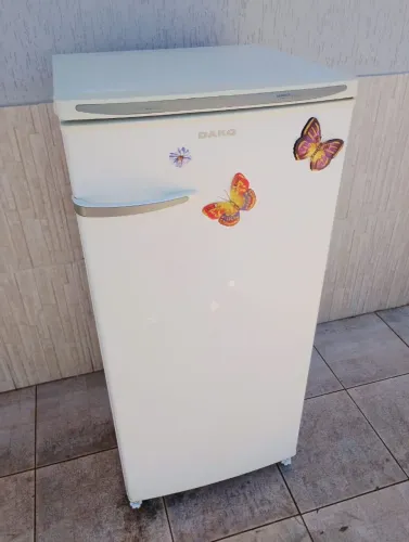 Geladeira Dako 280 litros