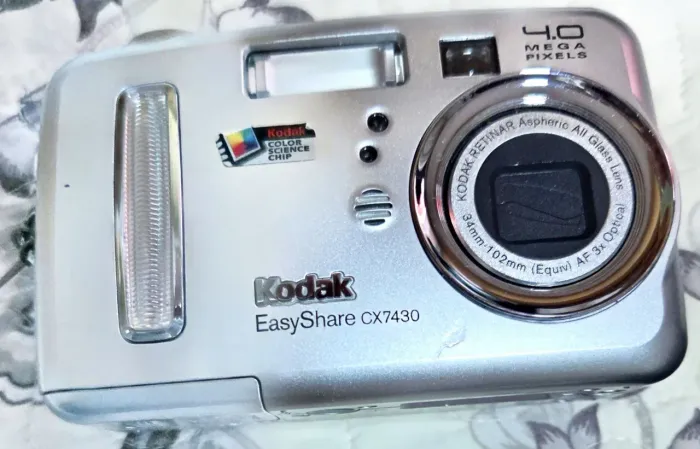 Câmaras fotográficas e 2 Filmadoras