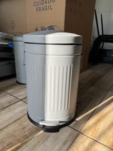Lixeiras metal cinza 30L