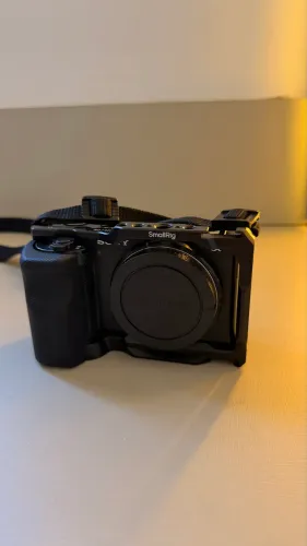 SONY ZV-E10 COM LENTE F4/18-105 ZERADA