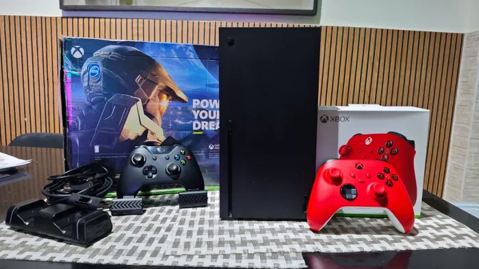 Xbox One Series X 1tb + controle + baterias