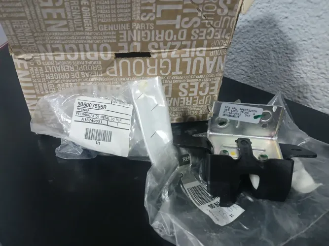 Fechadura do porta pala Kwid ..novo e completo 