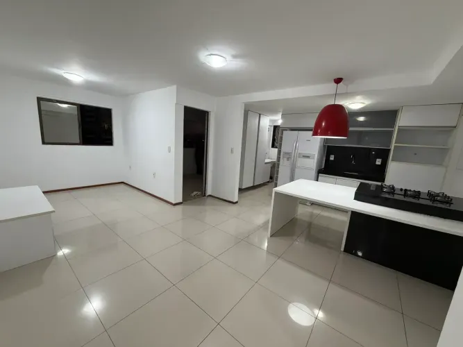 COBERTURA disponível para aluguel na Ponta Verde