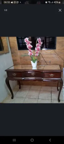 Aparador em madeira