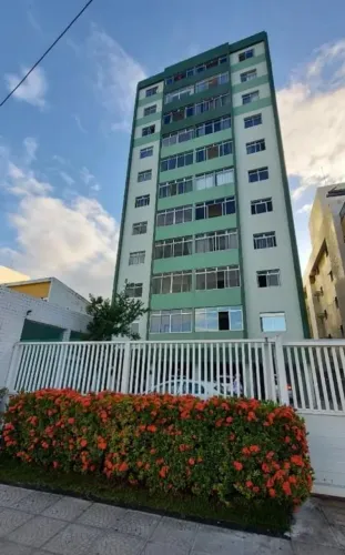 Apartamento amplo com 130 m² em Tambaú, 3 quartos, home office, varanda e localização estr