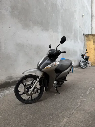Biz 125 2023 abaixo da tabela
