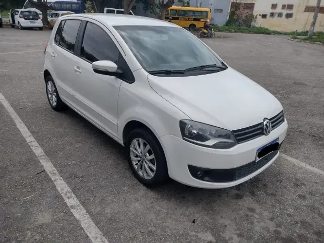 Volkswagen Fox 1.6 MI I Motion Total Flex 8V 5P 2014