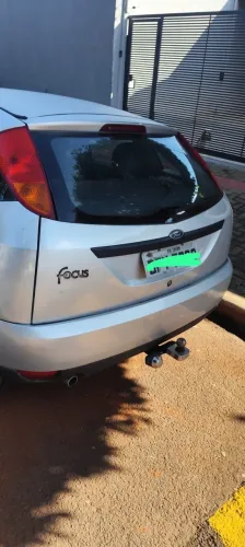Ford Focus 1.8 16V 5P 2002