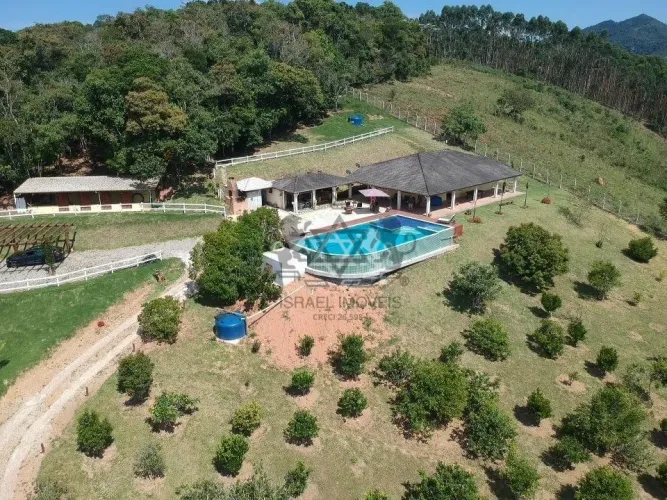 Maravilhoso Sítio à Venda, no bairro tranquilo do Cedro, no Município de Paraibuna, Próxim