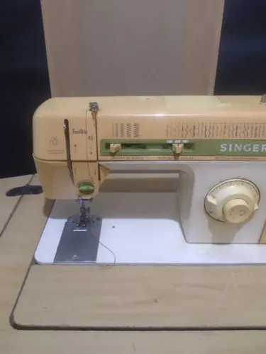 Maquina Singer Facilita 43