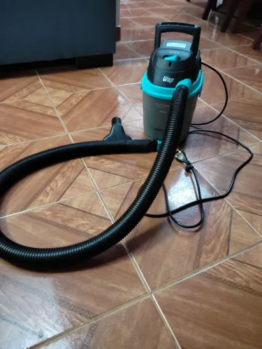 Aspirador portátil Wap compacto 1400W, 127v. 