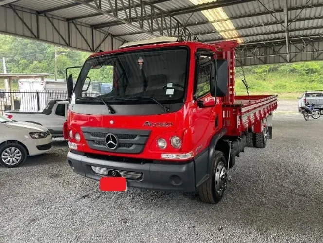 Accelo 1016 2017 4x2 carroceria