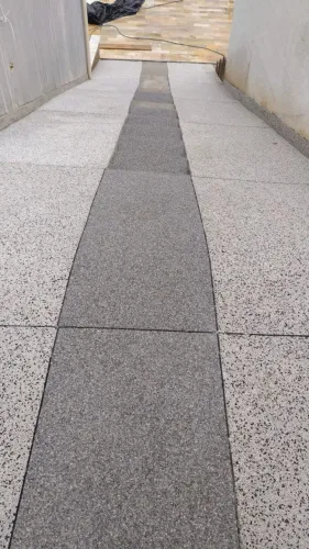 Trabalho com revestimento de piso fulget 