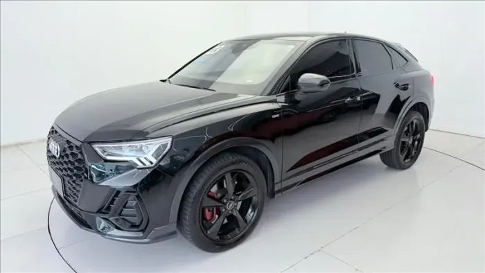 Audi Q3 SPB Perf. Black 2.0 TFSI Tipt. Quat. 2023