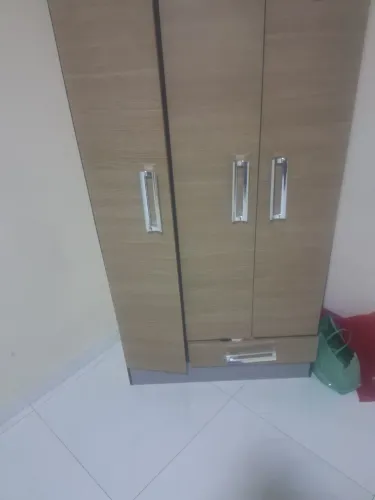 Guarda roupa de solteiro 