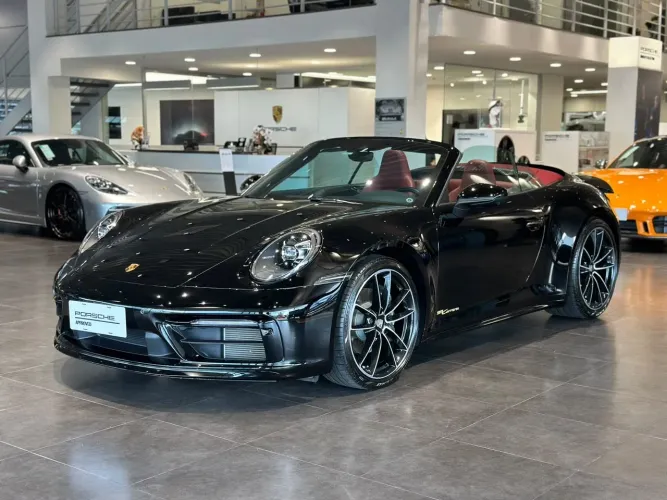 Porsche 911 Carrera 3.0 24V H6 PDK 2024