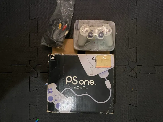 Ps1 + controle + memory stick super conservado