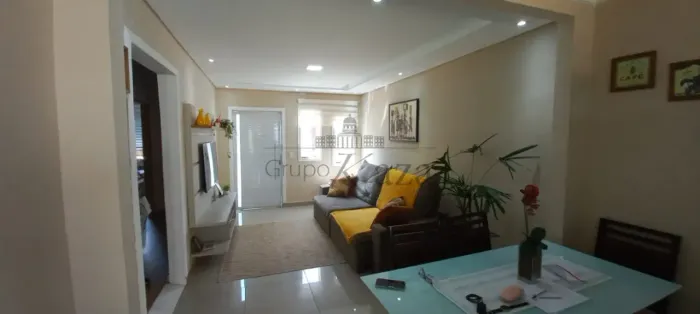 Casa - Vila Piratininga - 101m² - 3 Dormitórios.