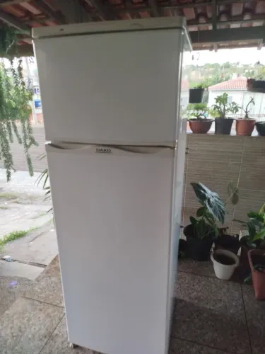 Vendo geladeira duplex Dako gelo seco 337 litros