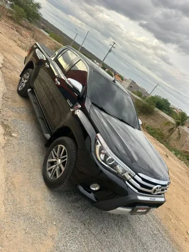 Toyota Hilux CD SRX 4X4 2.8 TDI 16V Diesel Aut. 2017