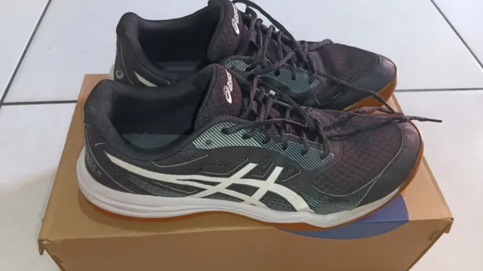 Tênis asics upcourt 5 Tamanho 42 pra quadra