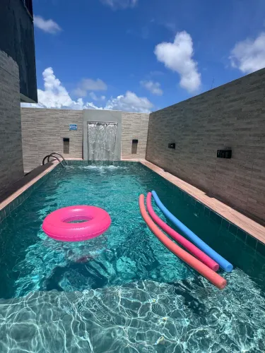 Casa com piscina e área de lazer