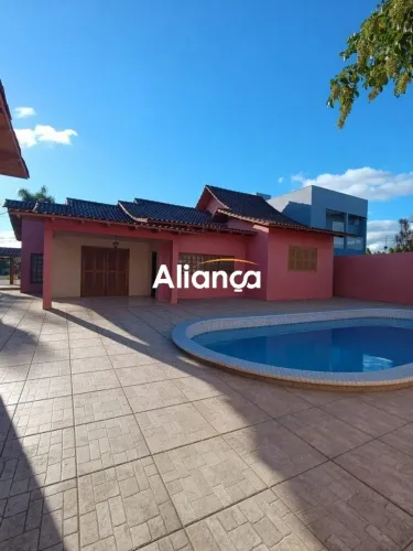 Excelente casa térrea para locação no bairro Vista Alegre, em Cachoeirinha/RS.