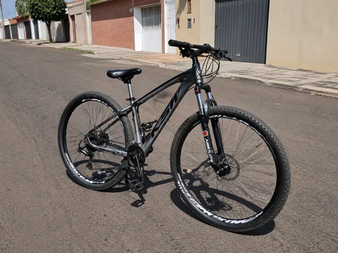 Vendo bike KSW XLT 100 posso negociar 