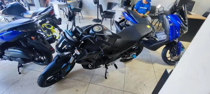 YAMAHA FZ 15 PRETA 2026 Shalon veículos Cariacica 